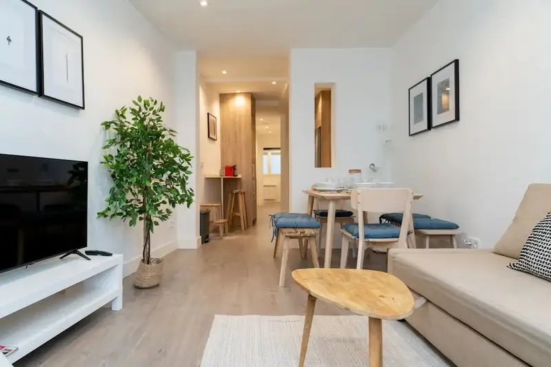 Apartamento en Alquiler Madrid 2 dormitorios 1 ba
tilde;o