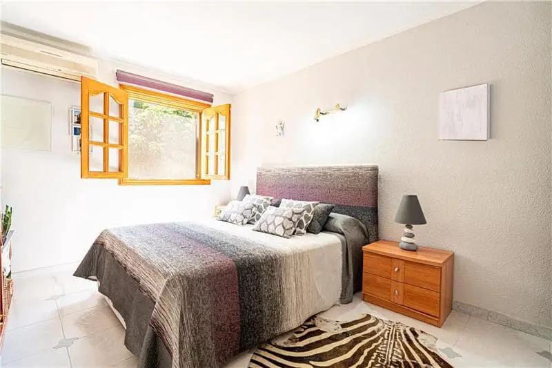 Chalet en venta en Badia Gran con piscina y vistas al mar
