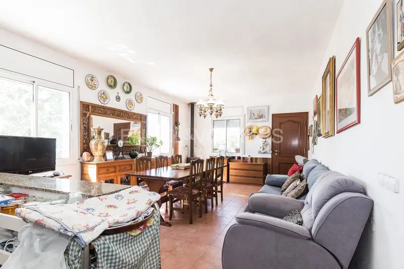 Chalet en venta en Olivella 4 habitaciones 3 baños