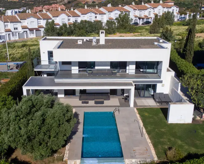 Villa 4 Dormitorios Costa del Sol Vistas Panoramicas Piscina Privada