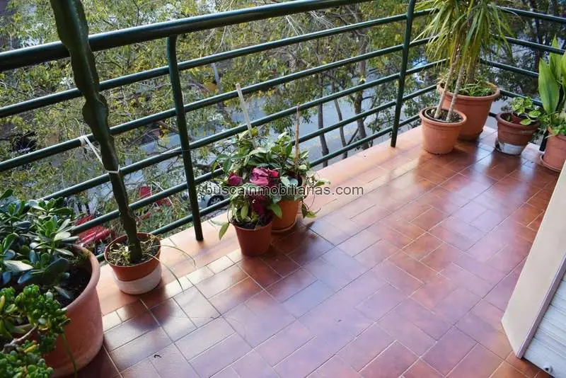 Piso en venta en Barcelona Sant Antoni 135m2