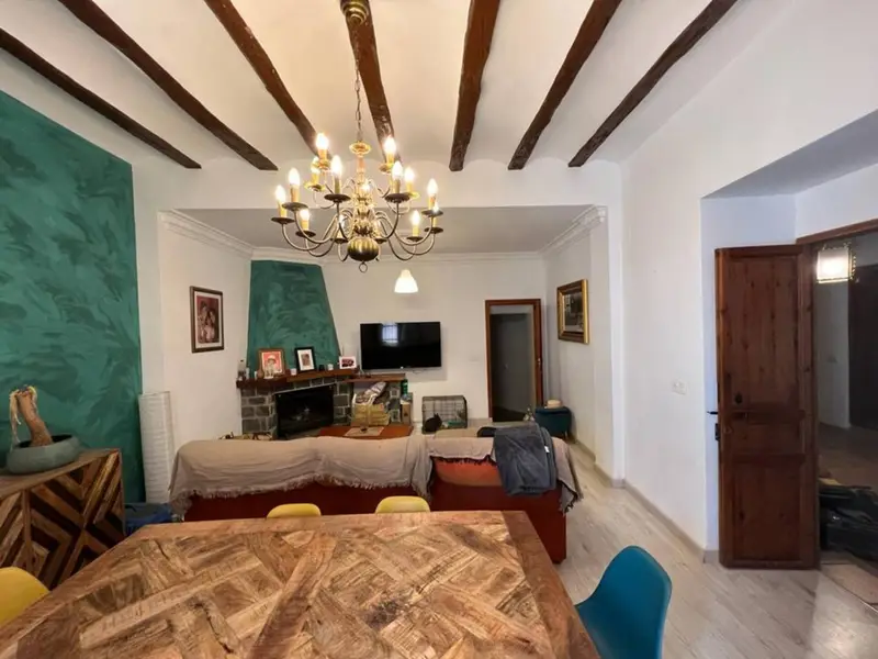 Casa Rural con Terraza en Penàguila para 14 Personas