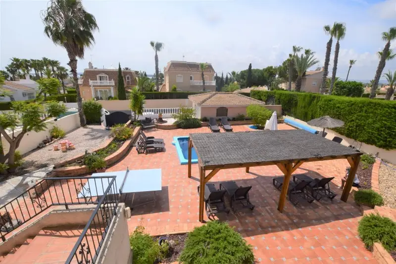 Piso 5 Dormitorios 6 Baños Rojales Piscina Jacuzzi