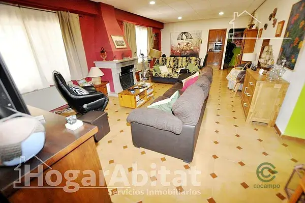 Villa en Venta Betera 5 Dormitorios Piscina Amplia Parcela
