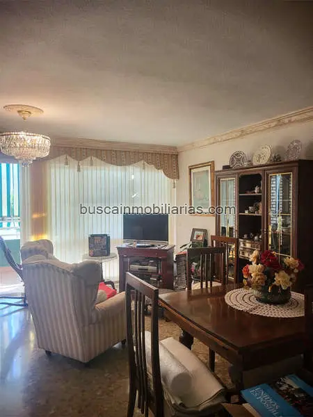 Piso en venta Malaga centro, 4 dormitorios, terraza y vistas al mar