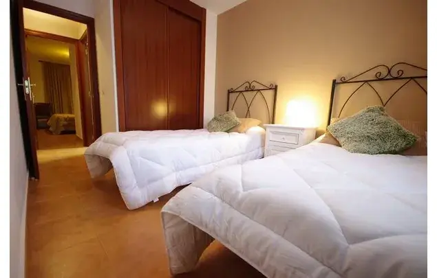 Apartamento Tarifa 2 Dormitorios Piscina y Garaje