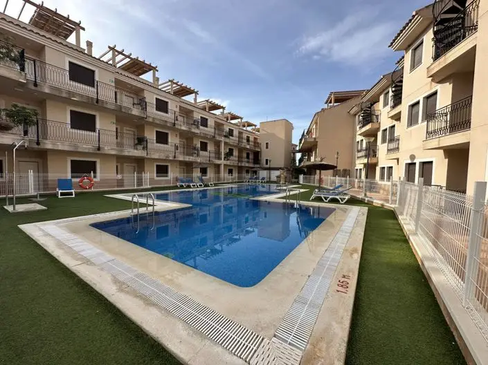 Apartamento 2 Dormitorios en Los Collaos - Amueblado y con Jardín