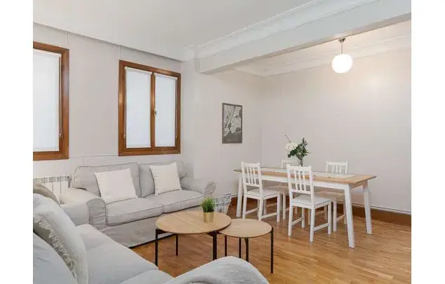 Apartamento 3 Dormitorios 90m2 Gros San Sebastian