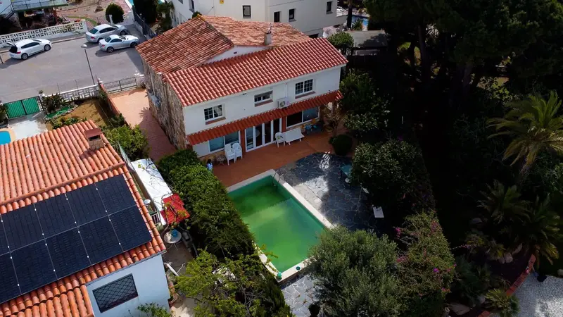 Chalet en Venta Pineda de Mar Cerca del Mar con Jardin y Piscina
