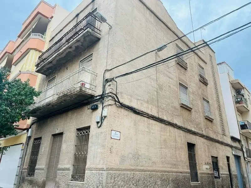Solar Lujoso en Elche para Casa Grande o Viviendas de Lujo