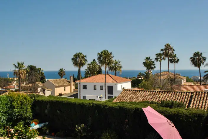 Villa 4 Dormitorios Calahonda Cerca Playa Piscina