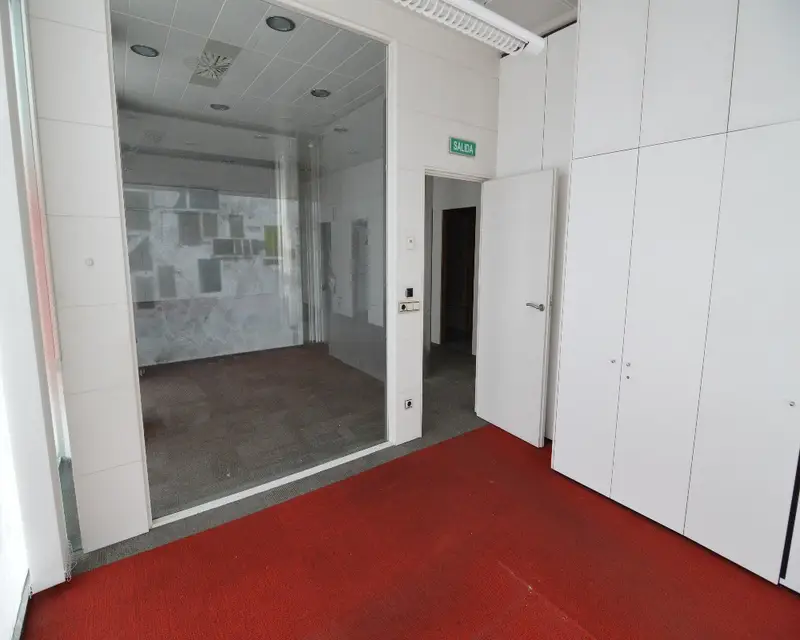 Local en Venta en Pamplona 217.6 m2 Avenida Marcelo Celayeta