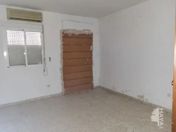 Piso de 3 Dormitorios en Cantillana Sevilla