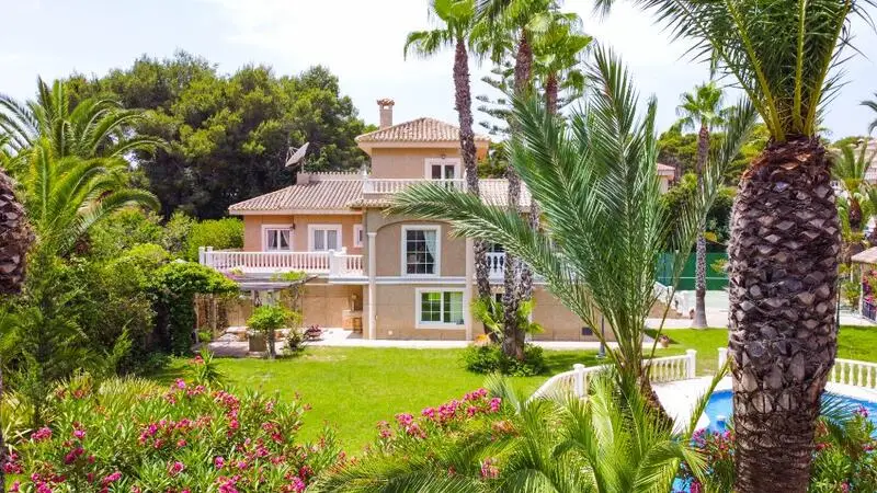 Villa de Lujo en Villamartin Costa Blanca