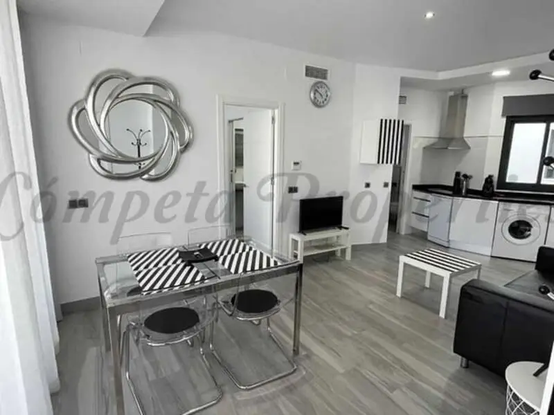 Apartamento 2 Dormitorios Nerja Alquiler Temporada Piscina Gym