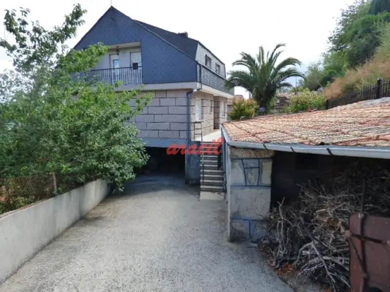 Venta Casa con garaje en Lobeira, Ourense - Ref: C010193