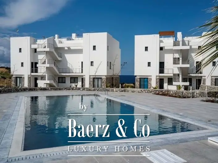 Apartamento 1 Dormitorio con Vistas al Mar y Piscina