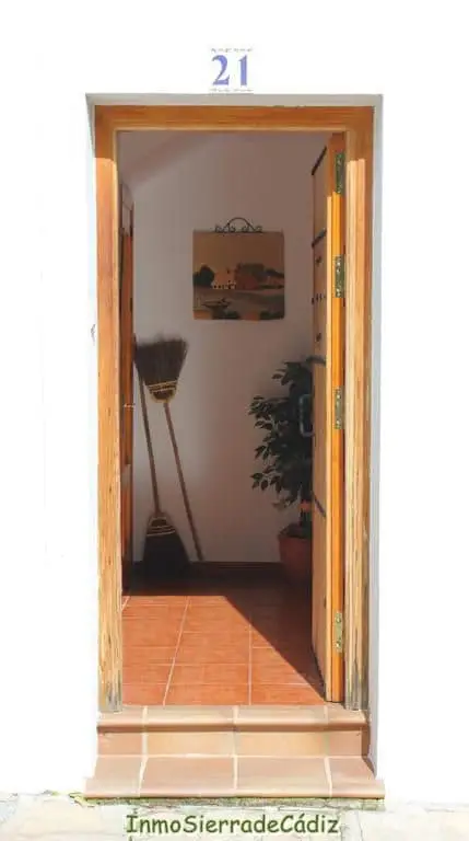 Casa en Zahara de la Sierra con Vistas Panorámicas