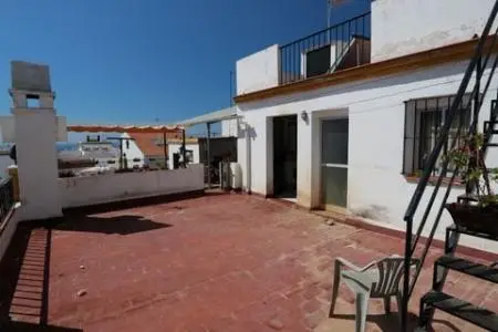Casa de Pueblo con Restaurante en Nerja Centro