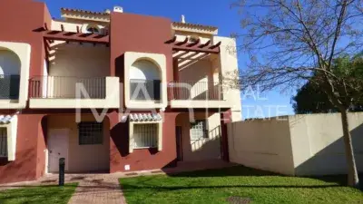 Casa Adosada en Venta en La Barrosa - 4 Dormitorios, 3 Baños, Cerca de la Playa