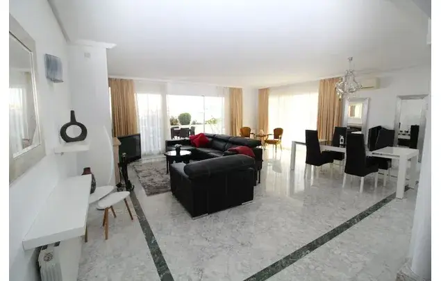 Atico 4 dormitorios Puerto Banus