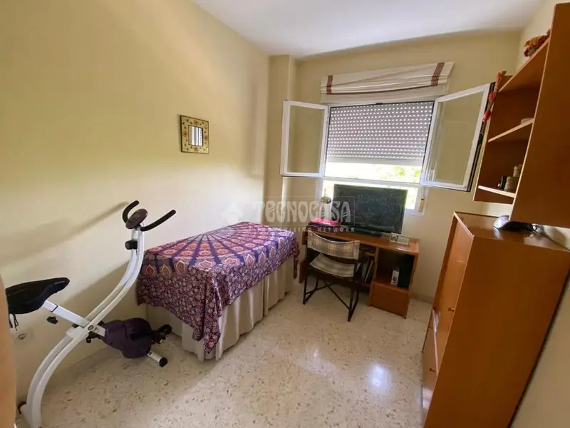 Piso en venta en Pino Montano 3 dormitorios 2 baños