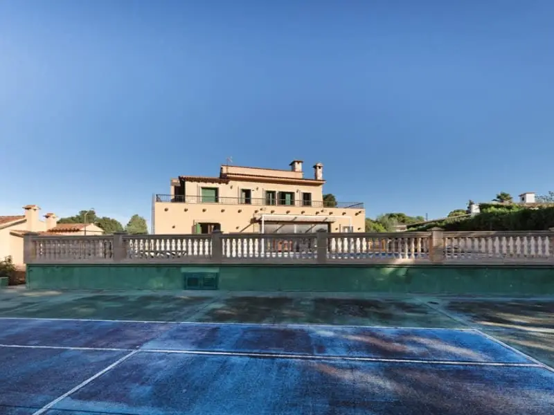 Chalet en Venta Bella Vista Mallorca 4 Dormitorios Piscina Pista Tenis