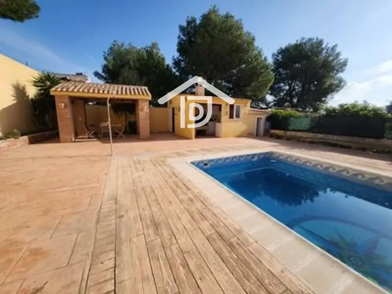 Chalet en Venta Torrent Font de la Teula 4 habitaciones Piscina Jardin