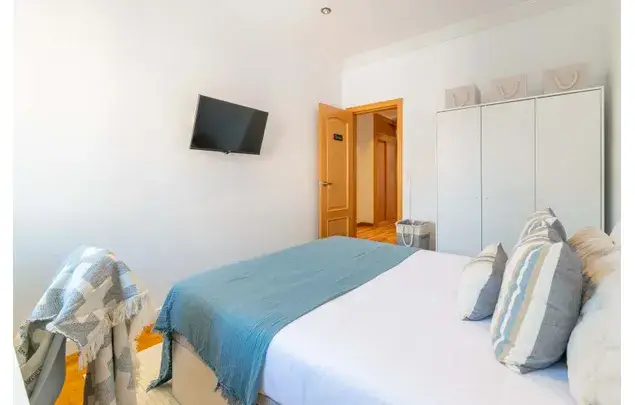 Habitaci
ón 114m
² Barcelona Alquiler Media-Larga Estancia