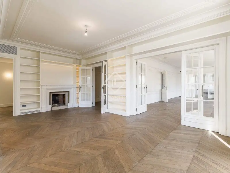 Apartamento en Barcelona ciudad con 4 dormitorios y 3 baños