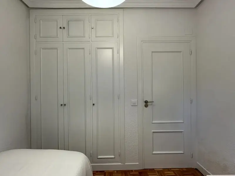 Calle de Seseña, Madrid, Community of Madrid 28024