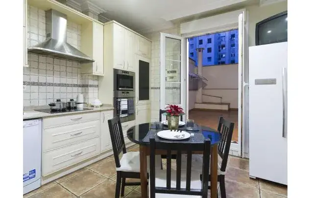 Rent a room of 285 m² in Bilbao