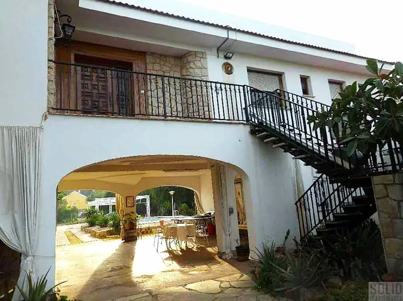 Chalet en Venta Rocafort 14 Dormitorios 7 Banos Piscina Jardin