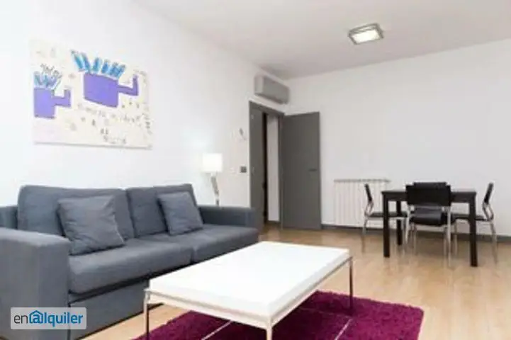 Vivienda de Lujo en Madrid con Piscina y Jardin