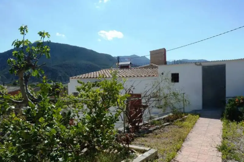 Casa Rustica en Venta Blanca Murcia 4 Dormitorios 2 Banos Jardin