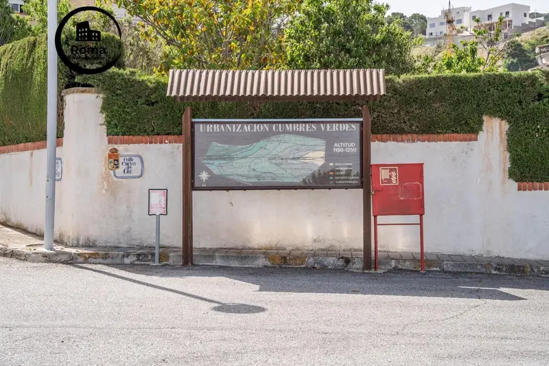 Chalet en Venta en Cumbres Verdes La Zubia Granada