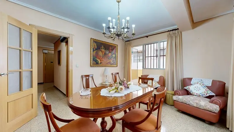 Piso en venta Valencia Benicalap 4 habitaciones cerca de colegios y transporte publico