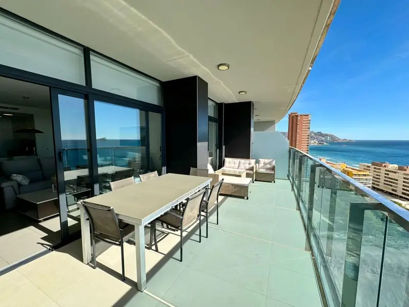 Apartamento en Playa Poniente Benidorm Alquiler Temporada Larga