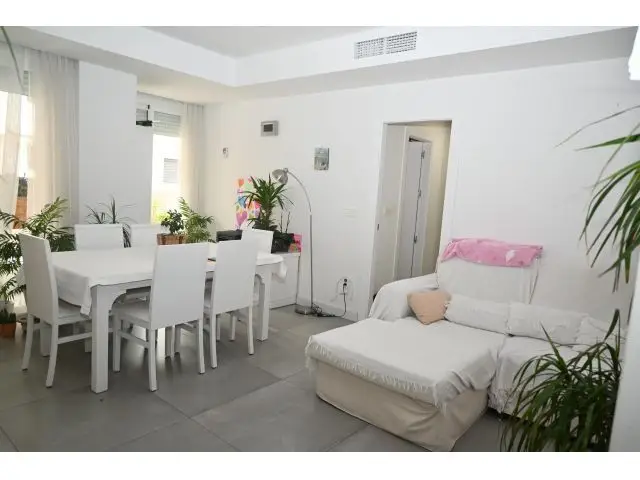 Piso en Venta Armilla Granada Obra Nueva Amueblado