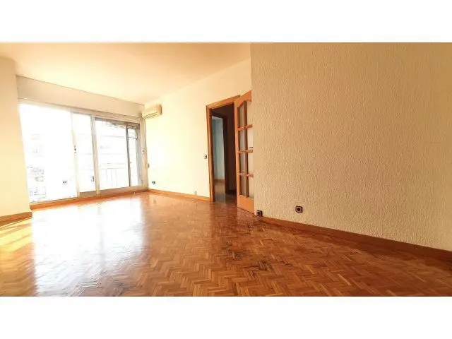Pis Reformado 95m2 4 Habitaciones 2 Baños Balcon Sabadell