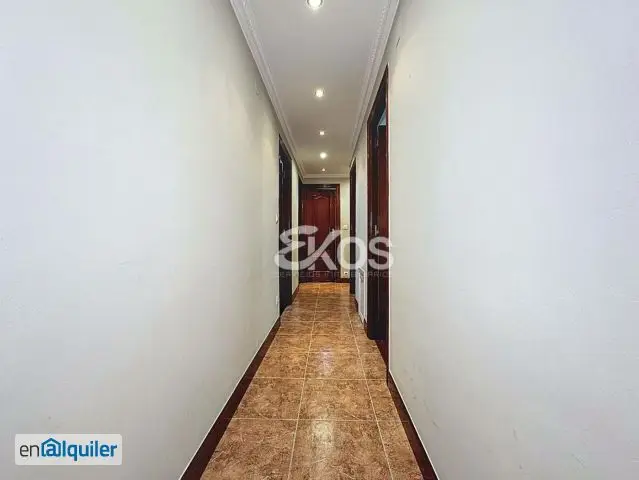 Piso en Alquiler Cerca Universidad con Ascensor y Terraza