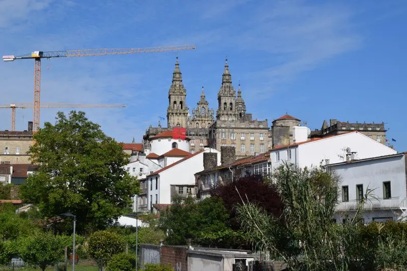 Venta piso Santiago 4 dormitorios 2 baños garaje trastero vistas Catedral