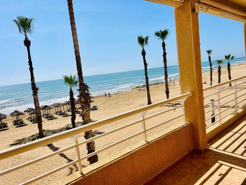 Apartamento 3 Dormitorios Primera Linea Playa Torrevieja