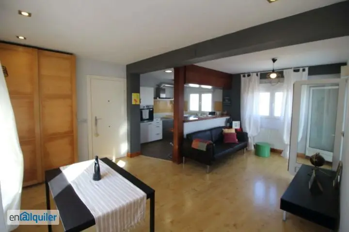 Alquiler Atico con Terraza y Ascensor Centro Playa