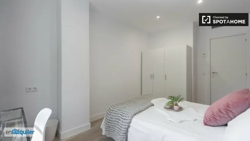 Apartamento Moderno 8 Dormitorios Delicias Madrid