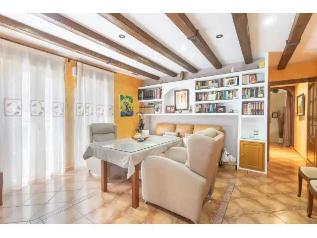 Casa en Granada 5 Dormitorios 2 Baños Garaje Sótano