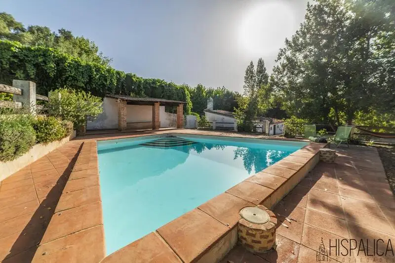 Casa Rural con 2 Habitaciones y Piscina en Cazalla de la Sierra