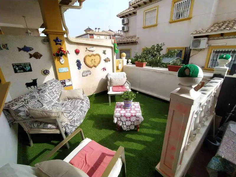 Dúplex en Cabo Roig 2 dormitorios terraza solárium cerca playa