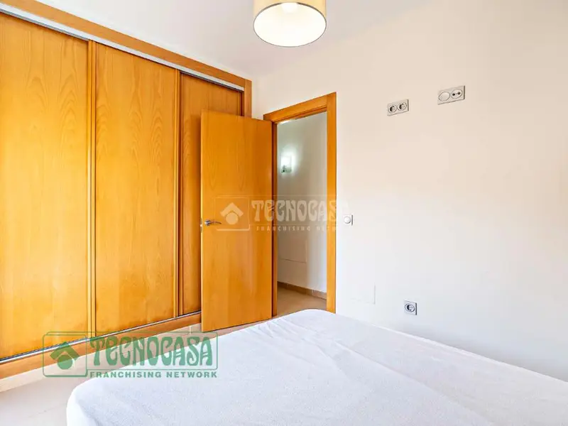 Piso en venta Roquetas de Mar cerca de la playa