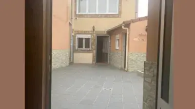 Casa Amueblada en Venta 3 Habitaciones 2 Baños